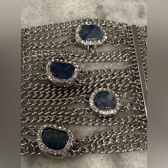 New BCBG silver and blue stone strand clasp bracelet. - Picture 2 of 6